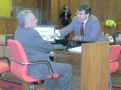 LÍDER DO GOVERNO NA AL, CHAMA DEPUTADO MARDEN MENEZES DE VAGABUNDO